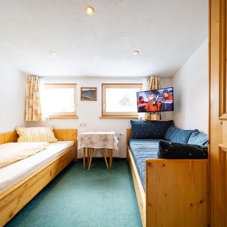 Haus Rosmarie Apartment Санкт Антон ам Арлберг Екстериор снимка