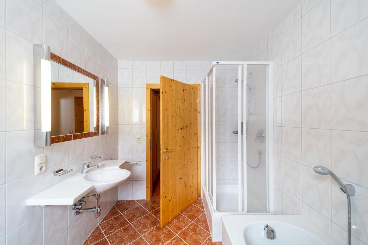Haus Rosmarie Apartment Санкт Антон ам Арлберг Екстериор снимка
