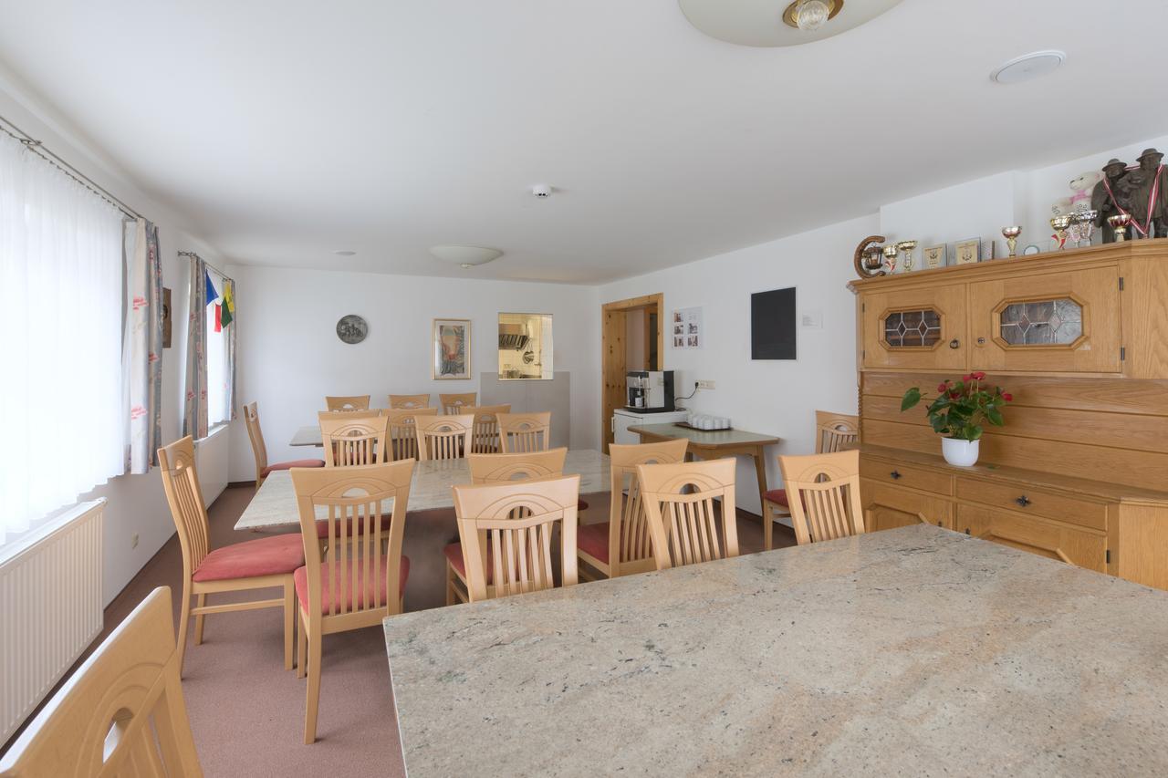 Haus Rosmarie Apartment Санкт Антон ам Арлберг Екстериор снимка